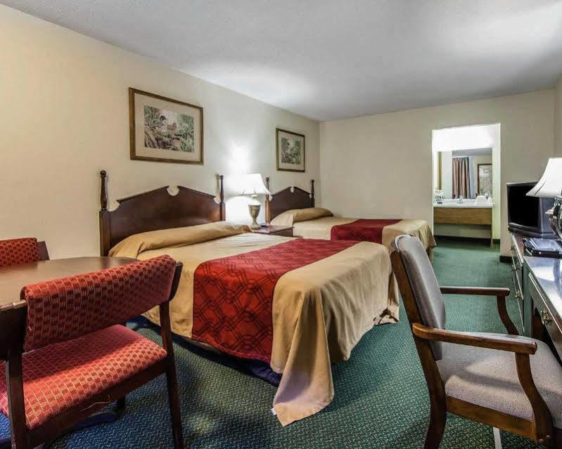 Red Roof Inn Дэндридж Экстерьер фото
